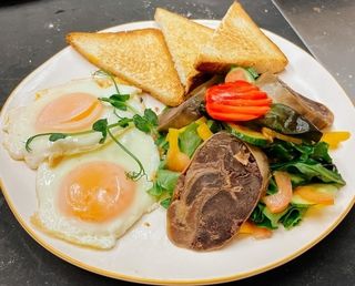 Завтрак с казы