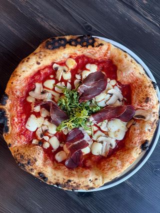 Prosscuito pizza