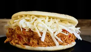 Arepa De Carne Mechada