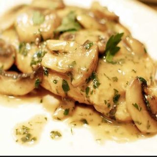 Pollo con champiñón