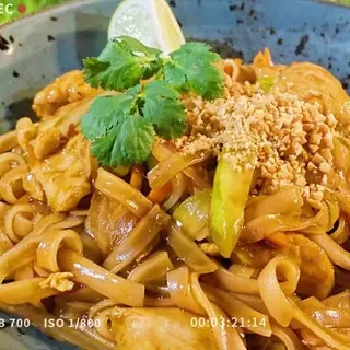 67.Pad Thai Original Con Ternera