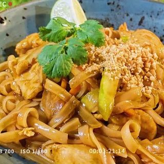 67.Pad Thai Original Con Ternera