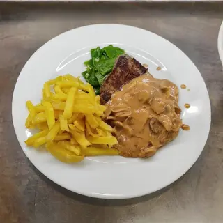 Bife com Cogumelo