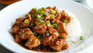 Grilowana pierś z kurczaka w sosie kurkowym 450g