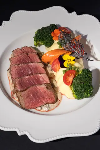 Filet mignon with mashed potatoes and mushroom sauce 