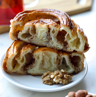 Дениш с орехом