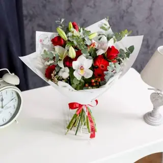 Buchet alb-roșu