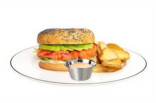 SMOKED SALMON BAGEL