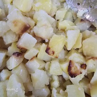 печени картофи  (200г)