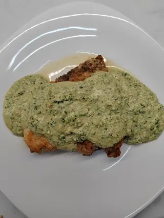 Спаначено пиле
