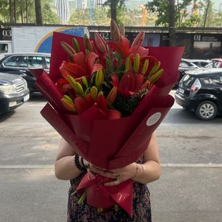 ბორდოსფერი ლილიები 4ტოტი