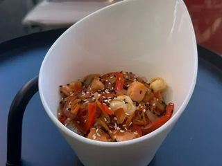 ФУНЧОЗА З КРЕВЕТКОЮ ТА ЛОСОСЕМ (260g)