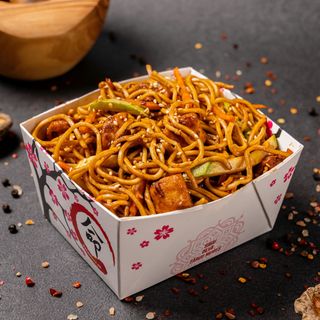 Noodles cu pui thailandez 