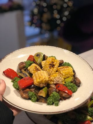 Овочі гриль з соусом Песто (200/50г)