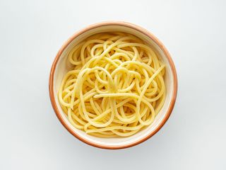 Спагеті з вершковим маслом