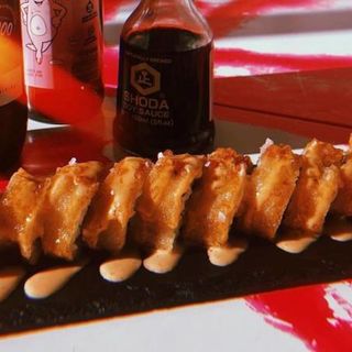 Roll tempurizado de salmón