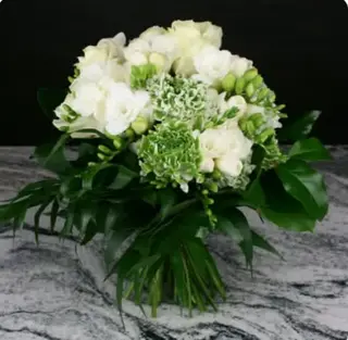 Bouquet compatto bianco