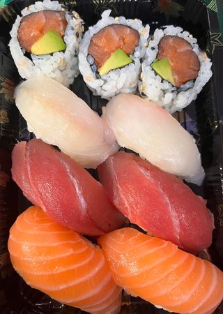 80 Nigiri 6 pezzi, uramaki 3pz