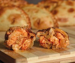 Empanada Clássica de Frango Picante (Pollo Picante)