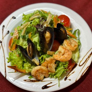 Салат з морепродуктами (280г)