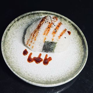 G94 .Onigiri salmone 1pz