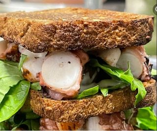 Polpo sandwich club