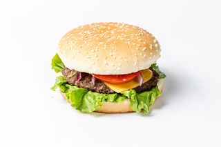 Чизбургер с говяжьей котлетой (390 гр)