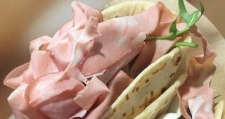Piadina alla mortadella