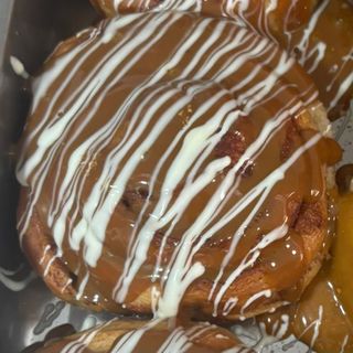 Cinnamon Roll Dulce De Leche