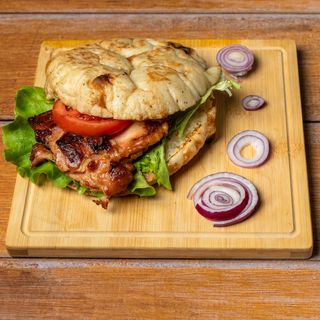 Dimljeni batak u somunu