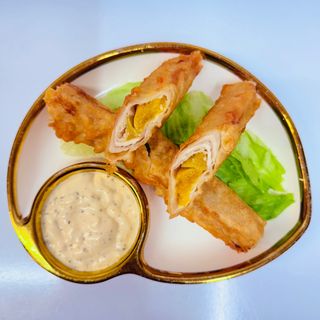 118. Rollito De Pollo Y Mango (4 Uds.)