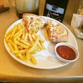 Makloub Escalope Panée