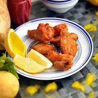 Пилешки крилца на тиган + Пържени картофи + Coca-cola кен (330мл)