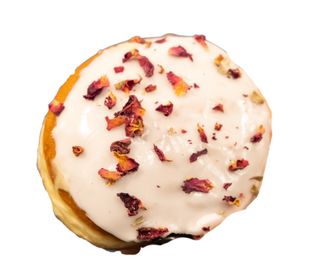 Pączek z konfiturą malinowo-różaną