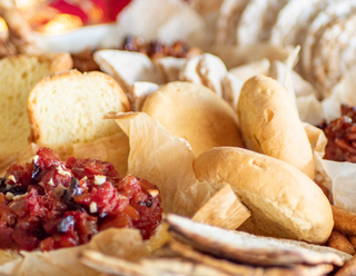 Snack especial con queso (Ración pequeña)