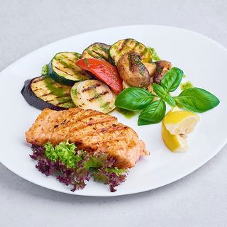 Filet z łososia z grilla.