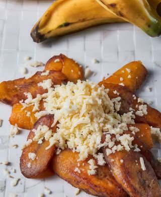 Plato De Ración De Plátano Maduro