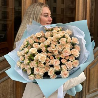 Букет із 25 кущових троянд Софі