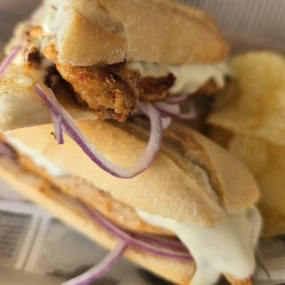 Bocadillo de carne de cerdo en adobo