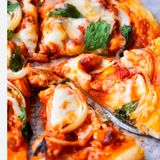 Chicken tikka pizza