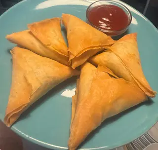 Samosas di pollo