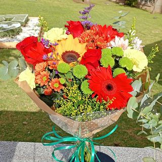 Ramo primaveral rosas especial