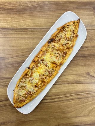 Pide with meat and cheese