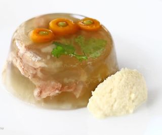 Racituri (Piftii) traditionale de porc