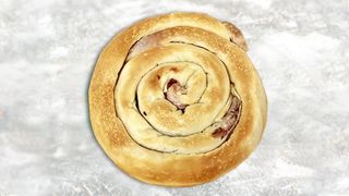 Pita sa nadevom od šumskog voća