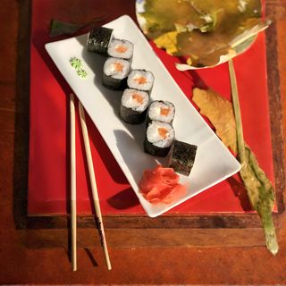 Ролл Сяке Маки