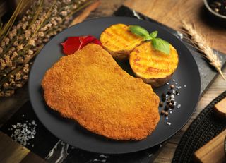 Cachopo con jamón de castañas y patatas