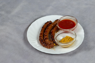 Dimljena ljuta kobasica