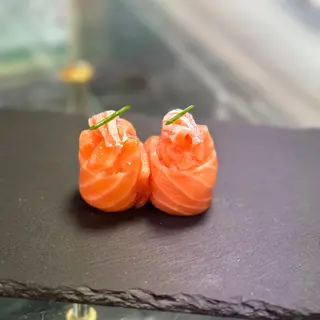 Gunkan de Salmão