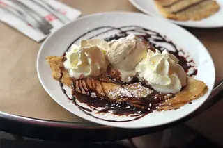 Crepe Relleno De Chocolate Y Nata